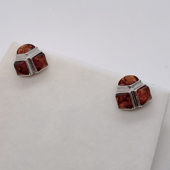 Vintage Jewelry - Vtg Sterling & Amber 3D 3 Dimensional Design Stud Earrings | .5” x .5”